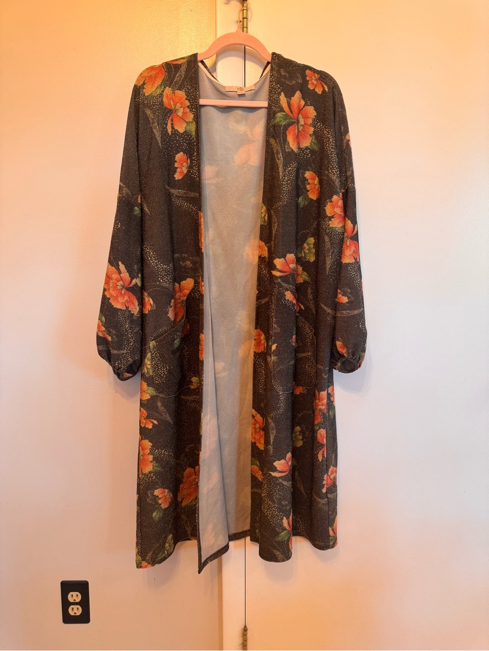 Anthropologie Traffic PeopleFloral Open-Front Satin Kimo w/ Balloon Sleeves